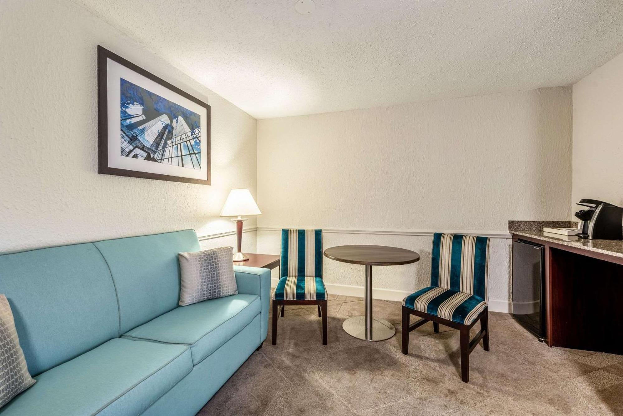 The Blu Hotel Blue Ash Cincinnati, Ascend Hotel Collection Екстер'єр фото