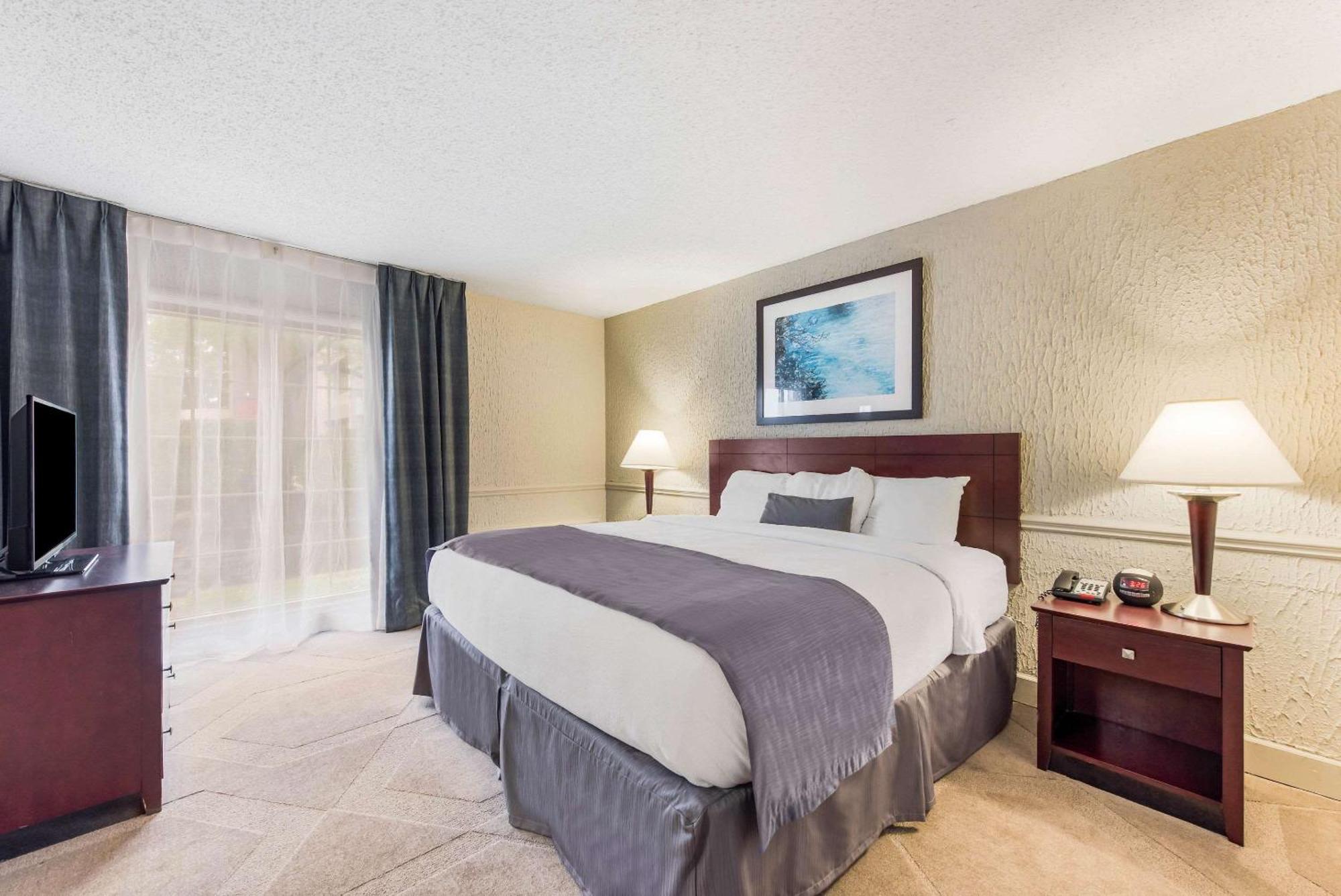 The Blu Hotel Blue Ash Cincinnati, Ascend Hotel Collection Екстер'єр фото