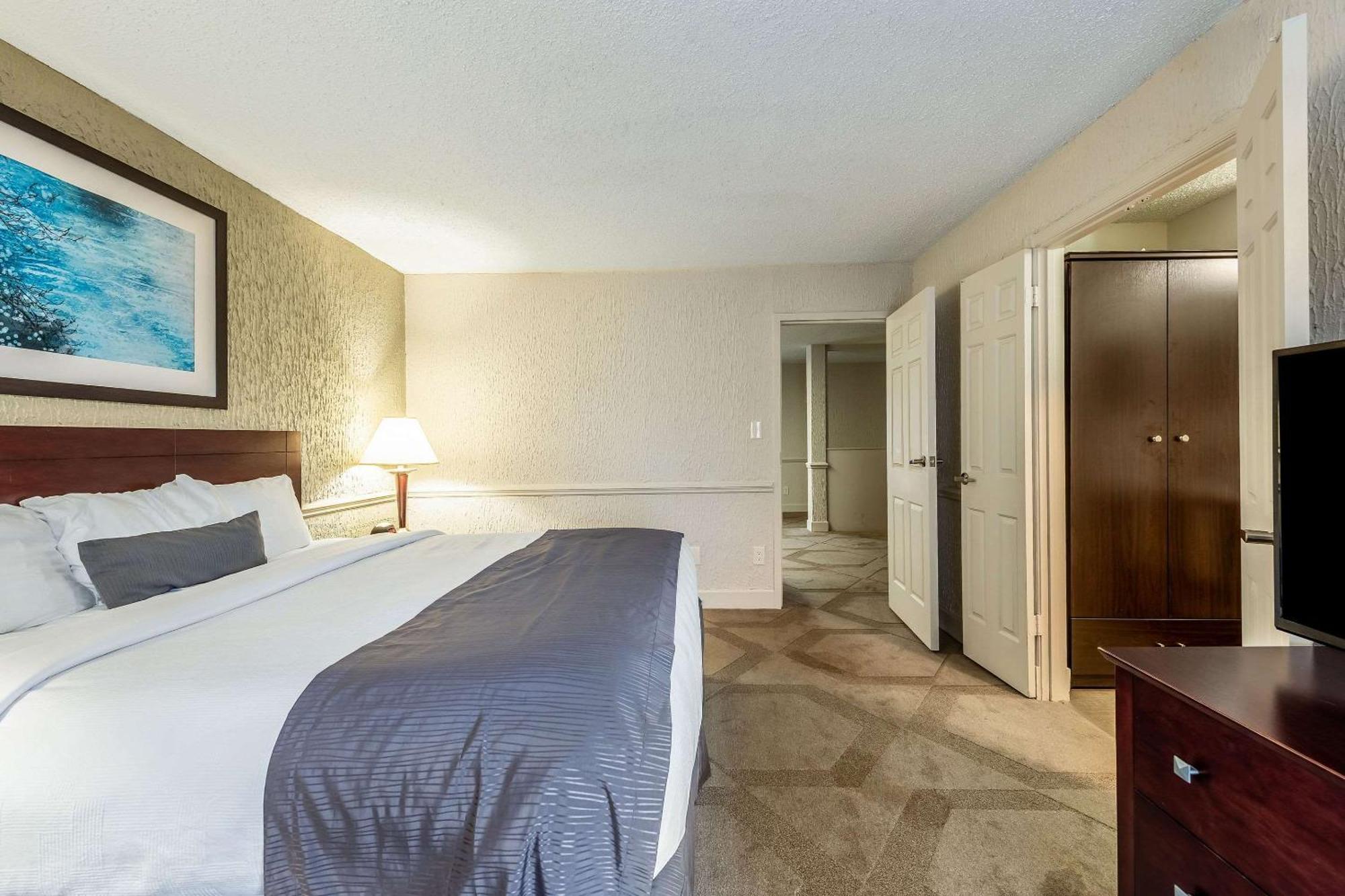 The Blu Hotel Blue Ash Cincinnati, Ascend Hotel Collection Екстер'єр фото